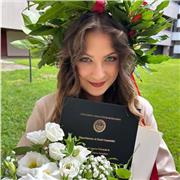 Laureata in Lingue e Culture Straniere (spagnolo e francese), offro ripetizioni in lingua (e non) e aiuto compiti